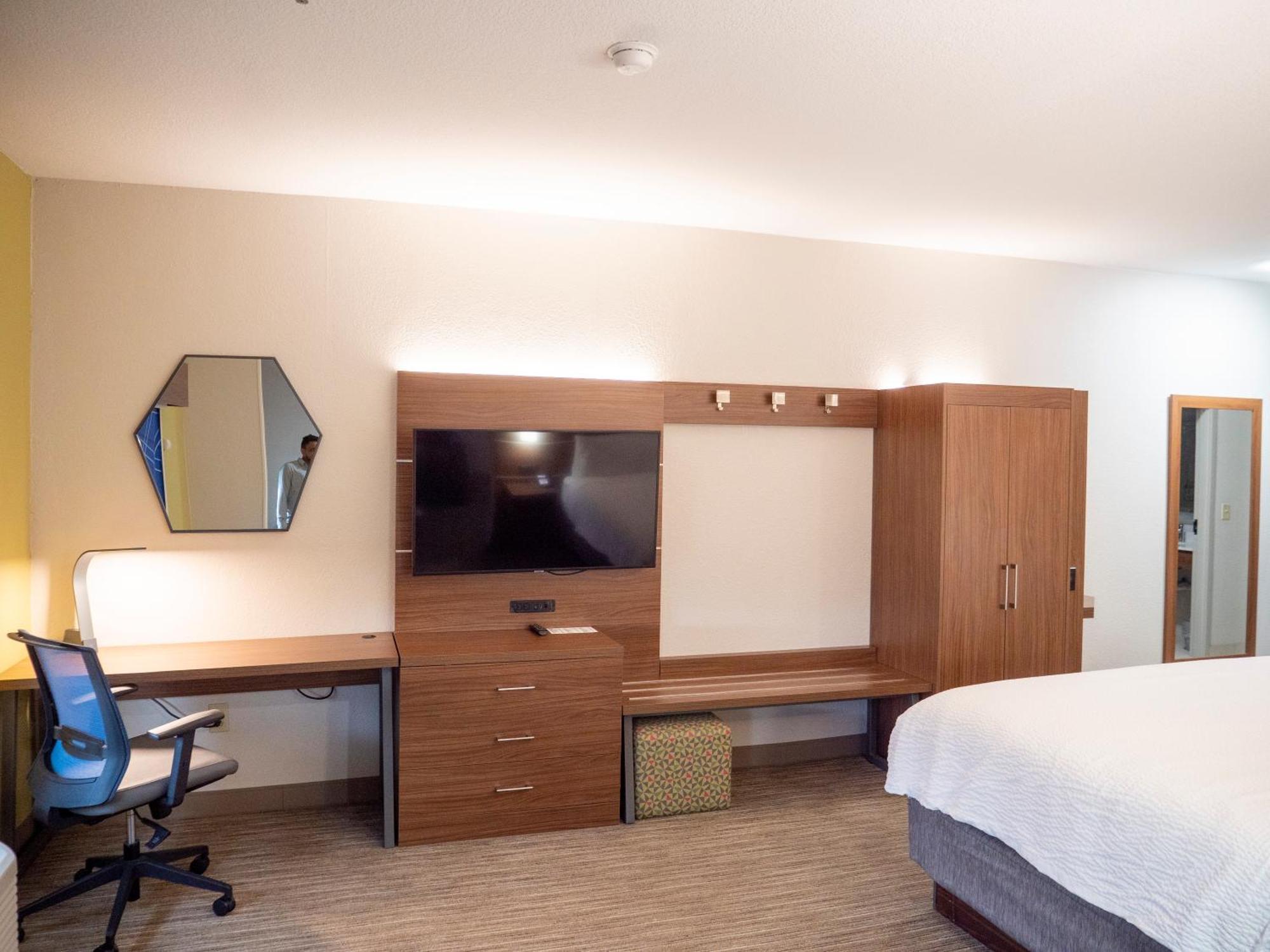 Holiday Inn Express & Suites Greenville Airport I85 By Ihg Exterior foto